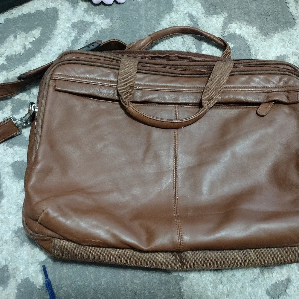 Wilson's Leather briefcase laptop bag